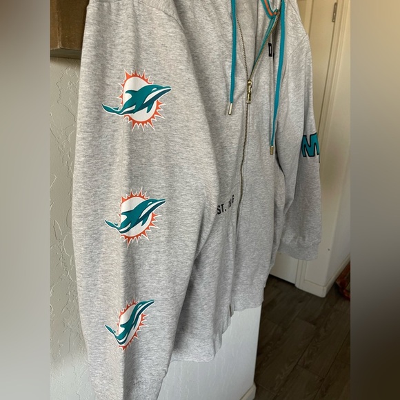 West by Erin Andrews|Heathered Gray Miami Dolphins Plus Size Full Zip Hoodie••• - Picture 8 of 16
